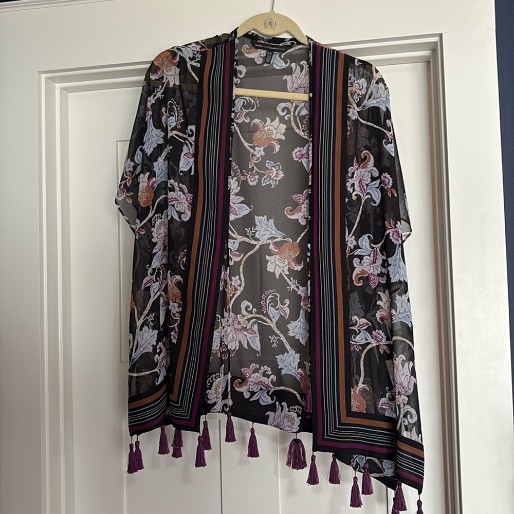 White House Black Market floral tasseled kimono.